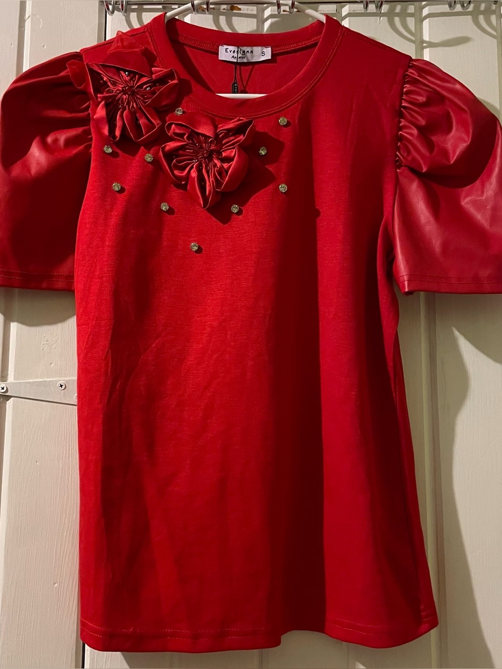 EVERLYNN red bling top-small NWT
